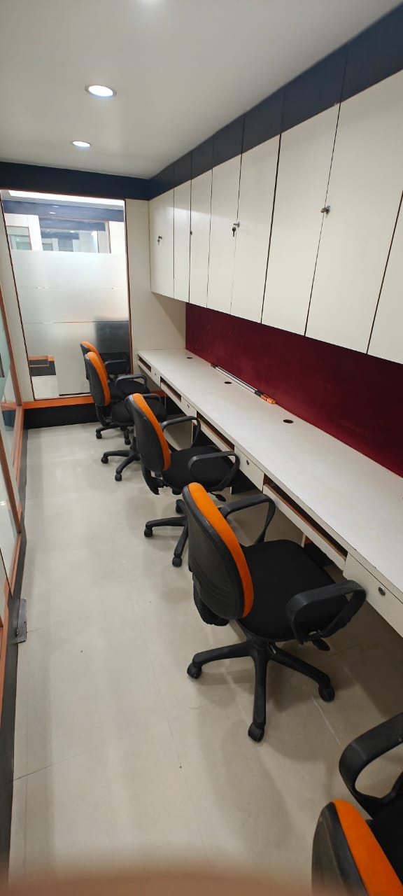 1399 Sq. Ft. Commercial Office for Rent in Cg Road Ahmedabad - Media 5