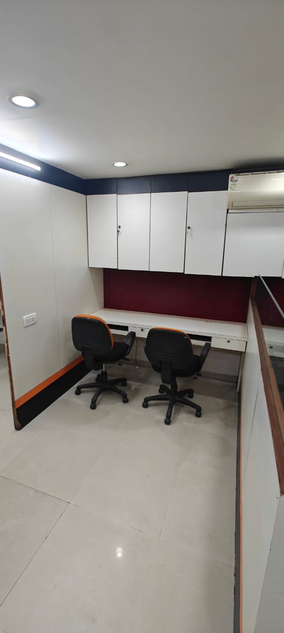 1399 Sq. Ft. Commercial Office for Rent in Cg Road Ahmedabad - Media 7