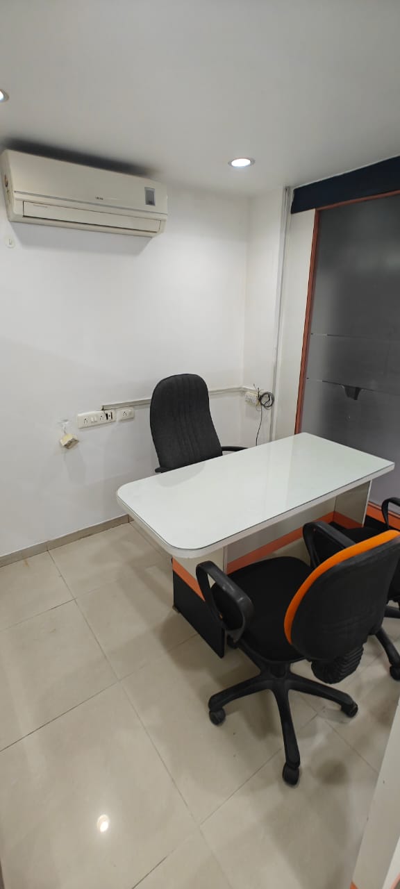 1399 Sq. Ft. Commercial Office for Rent in Cg Road Ahmedabad - Media 9