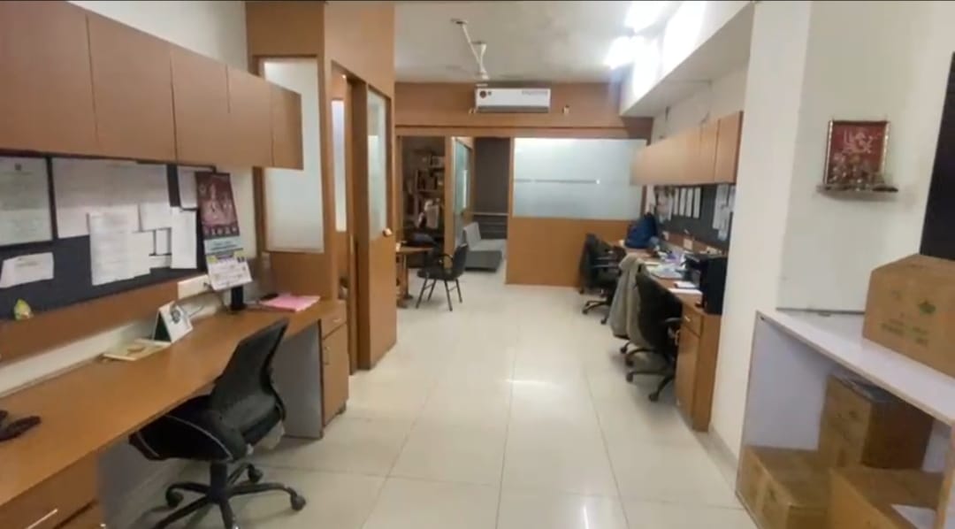 1068 Sq. Ft. Commercial Office for Rent in Navrangpura Ahmedabad - Media 16