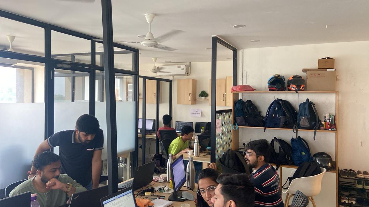 Office 1250 Sq. Ft. Commercial Office for Rent in Vastrapur Ahmedabad