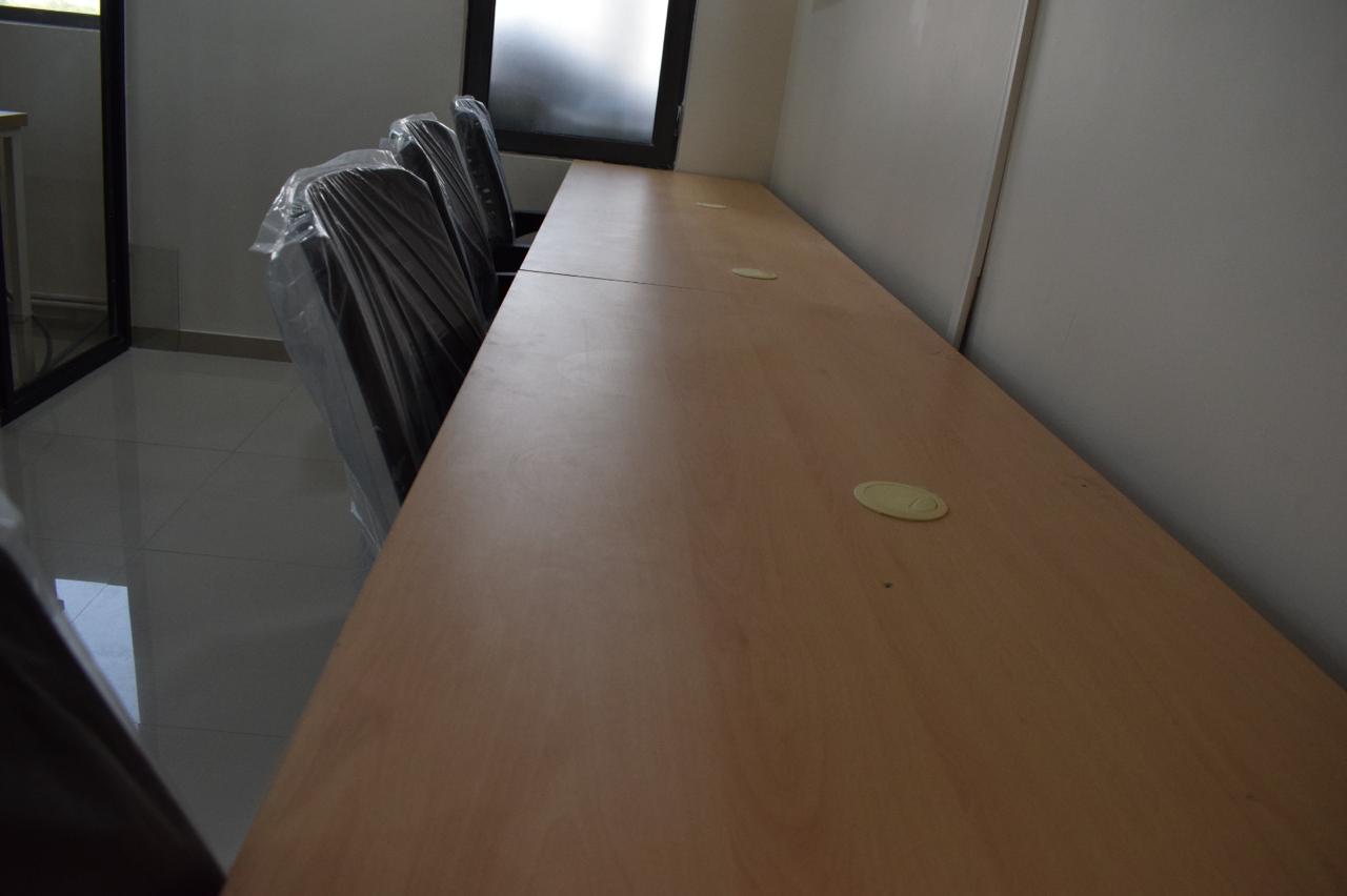 Office 1250 Sq. Ft. Commercial Office for Rent in Vastrapur Ahmedabad - Media 8