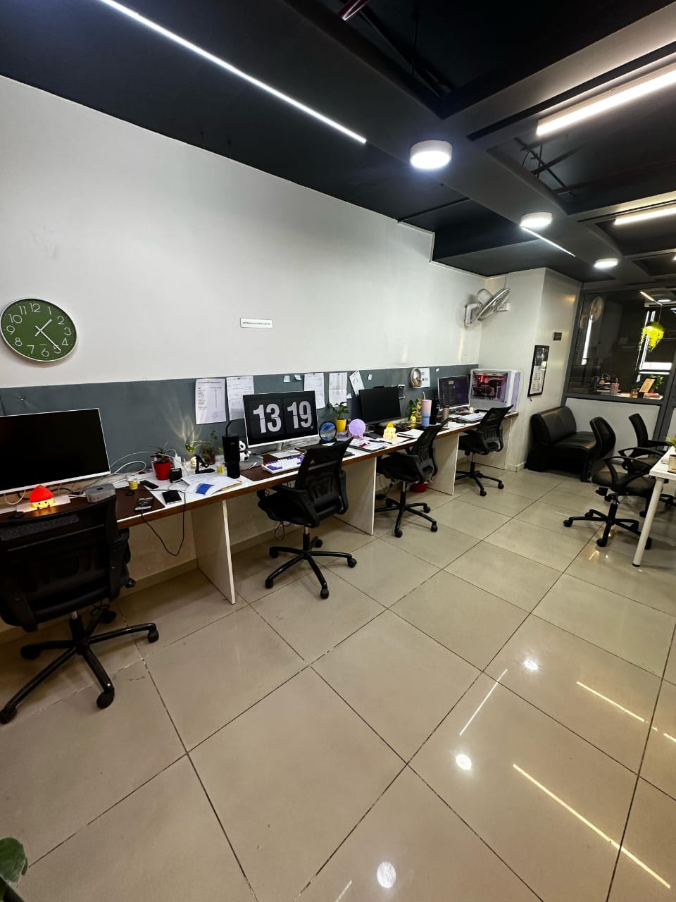 850 Sq. Ft. Commercial Office for Rent in Iscon Ambli Road Ahmedabad - Media 7