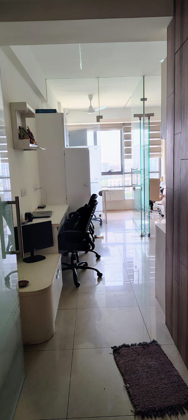 556 Sq. Ft. Commercial Office for Rent in Makarba Ahmedabad - Media 8
