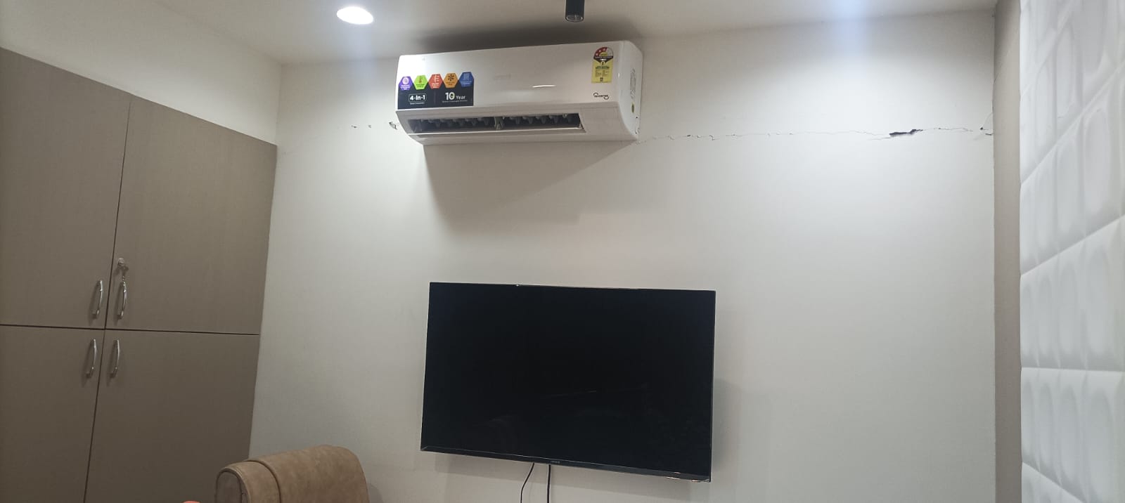 830 Sq. Ft. Commercial Office for Rent in Gota Ahmedabad - Media 9