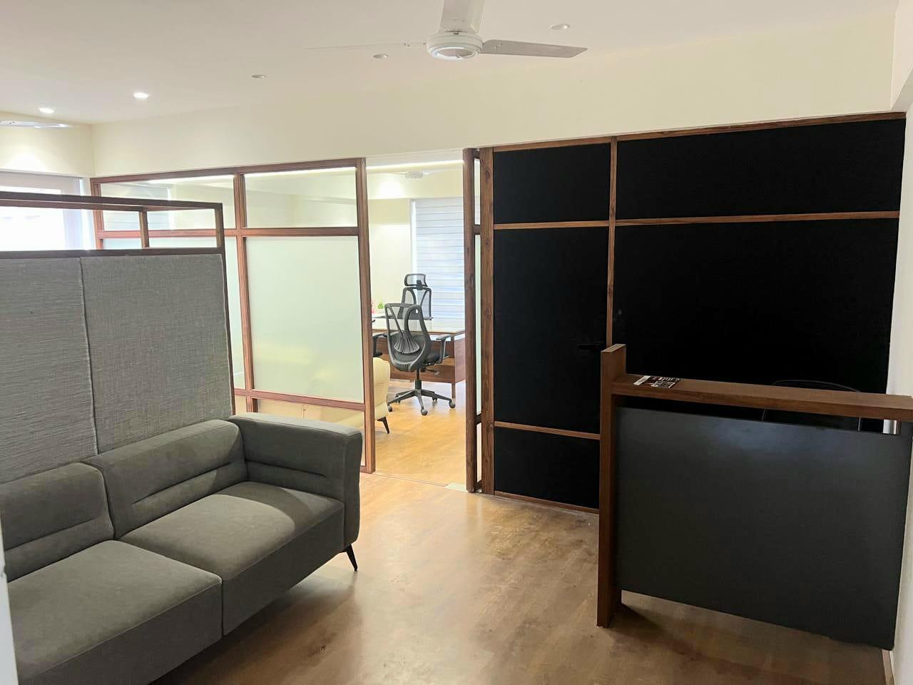 856 Sq. Ft. Commercial Office for Rent in Rajpath Club Road Ahmedabad - Media 2