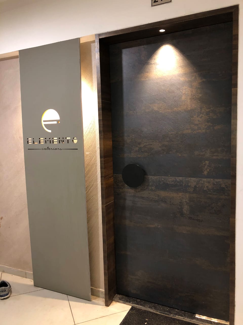 588 Sq. Ft. Commercial Office for Rent in Thaltej Ahmedabad - Media 10