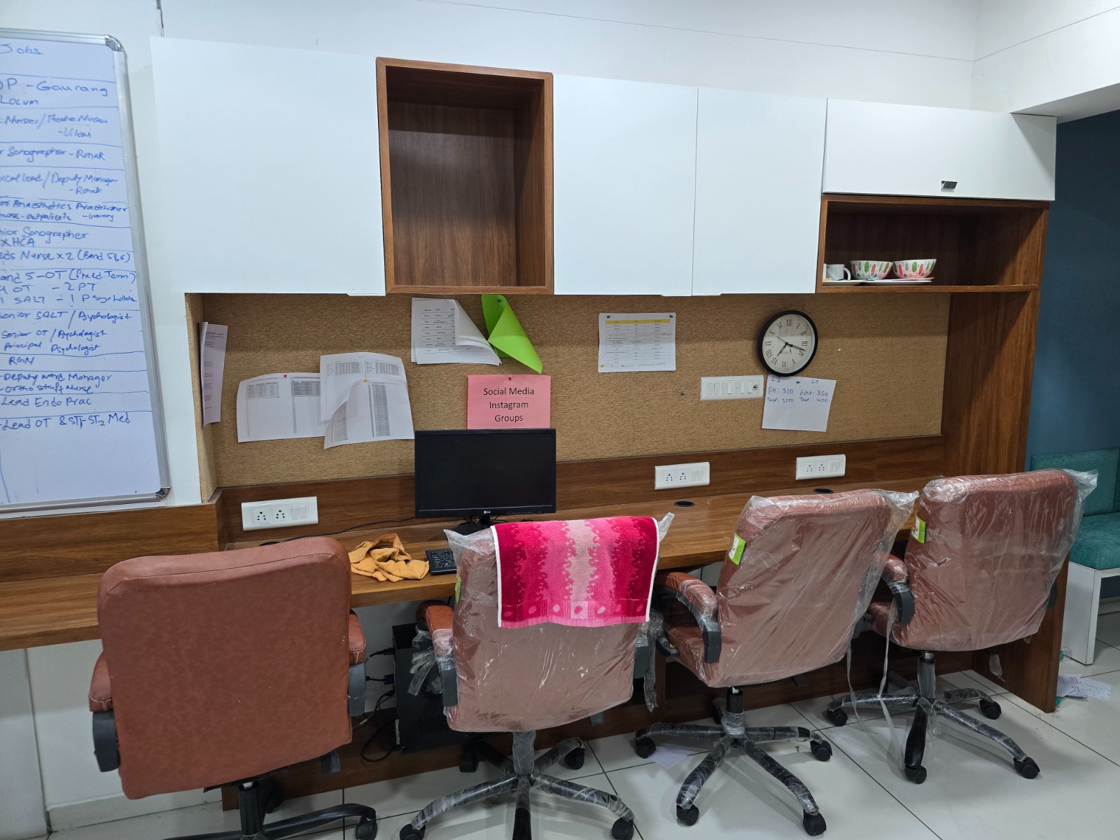 610 Sq. Ft. Commercial Office for Rent in Gota Ahmedabad - Media 10