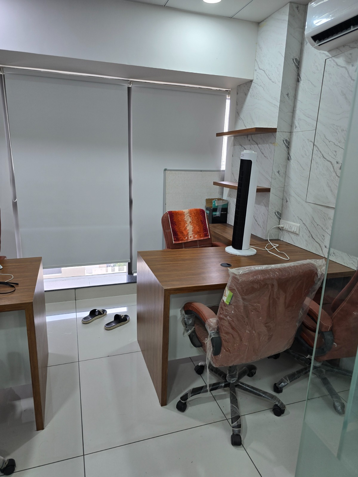 610 Sq. Ft. Commercial Office for Rent in Gota Ahmedabad - Media 11