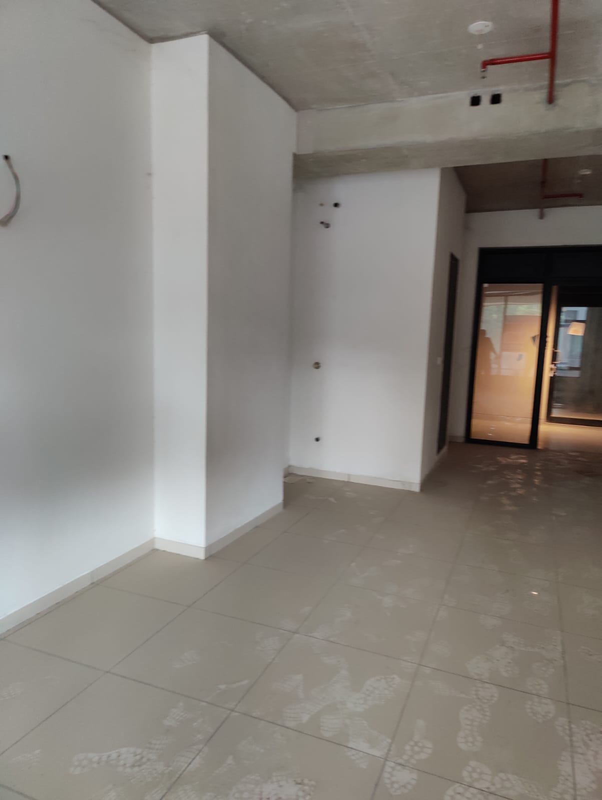 610 Sq. Ft. Commercial Office for Rent in Ashram Road Ahmedabad - Media 4