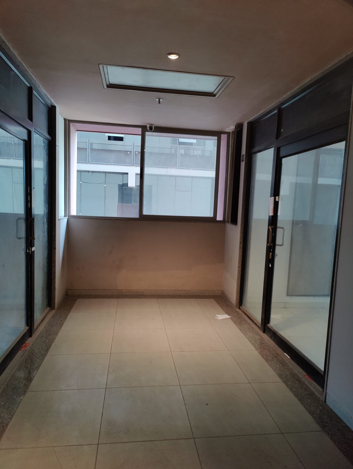 610 Sq. Ft. Commercial Office for Rent in Ashram Road Ahmedabad - Media 6