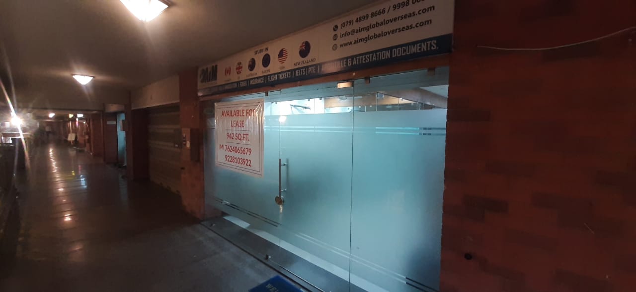940 Sq. Ft. Commercial Office for Rent in Satellite Ahmedabad - Media 10