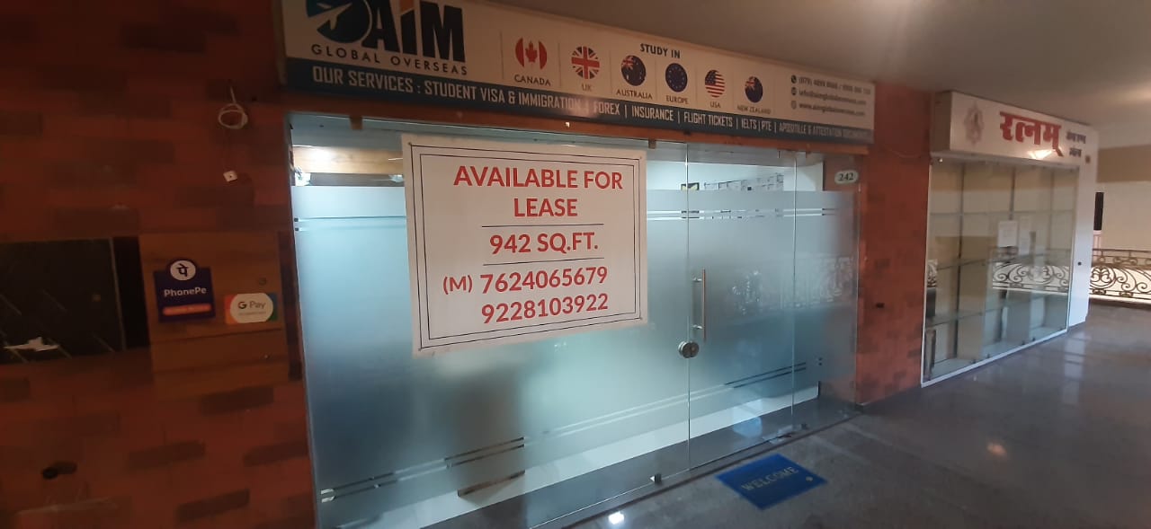 940 Sq. Ft. Commercial Office for Rent in Satellite Ahmedabad - Media 15