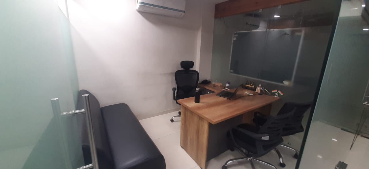 940 Sq. Ft. Commercial Office for Rent in Satellite Ahmedabad