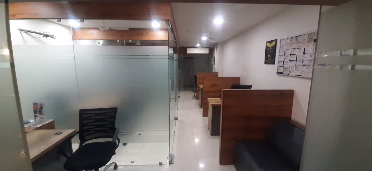 940 Sq. Ft. Commercial Office for Rent in Satellite Ahmedabad - Media 9