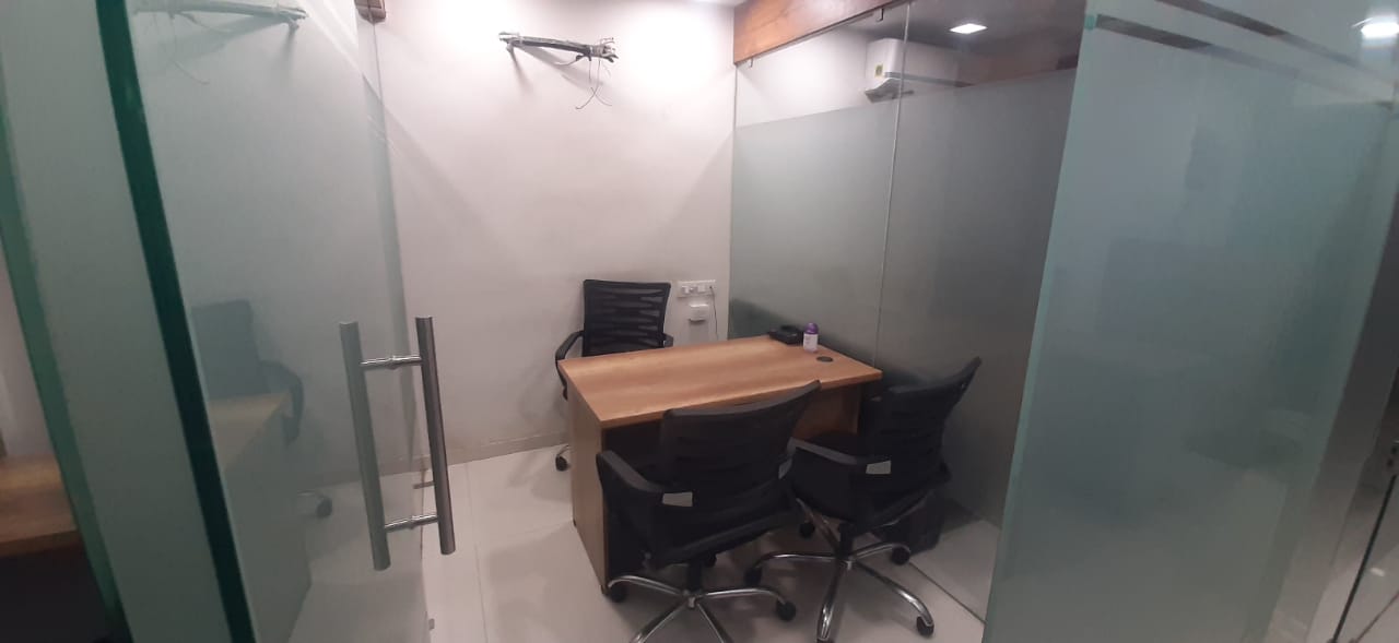 940 Sq. Ft. Commercial Office for Rent in Satellite Ahmedabad - Media 5