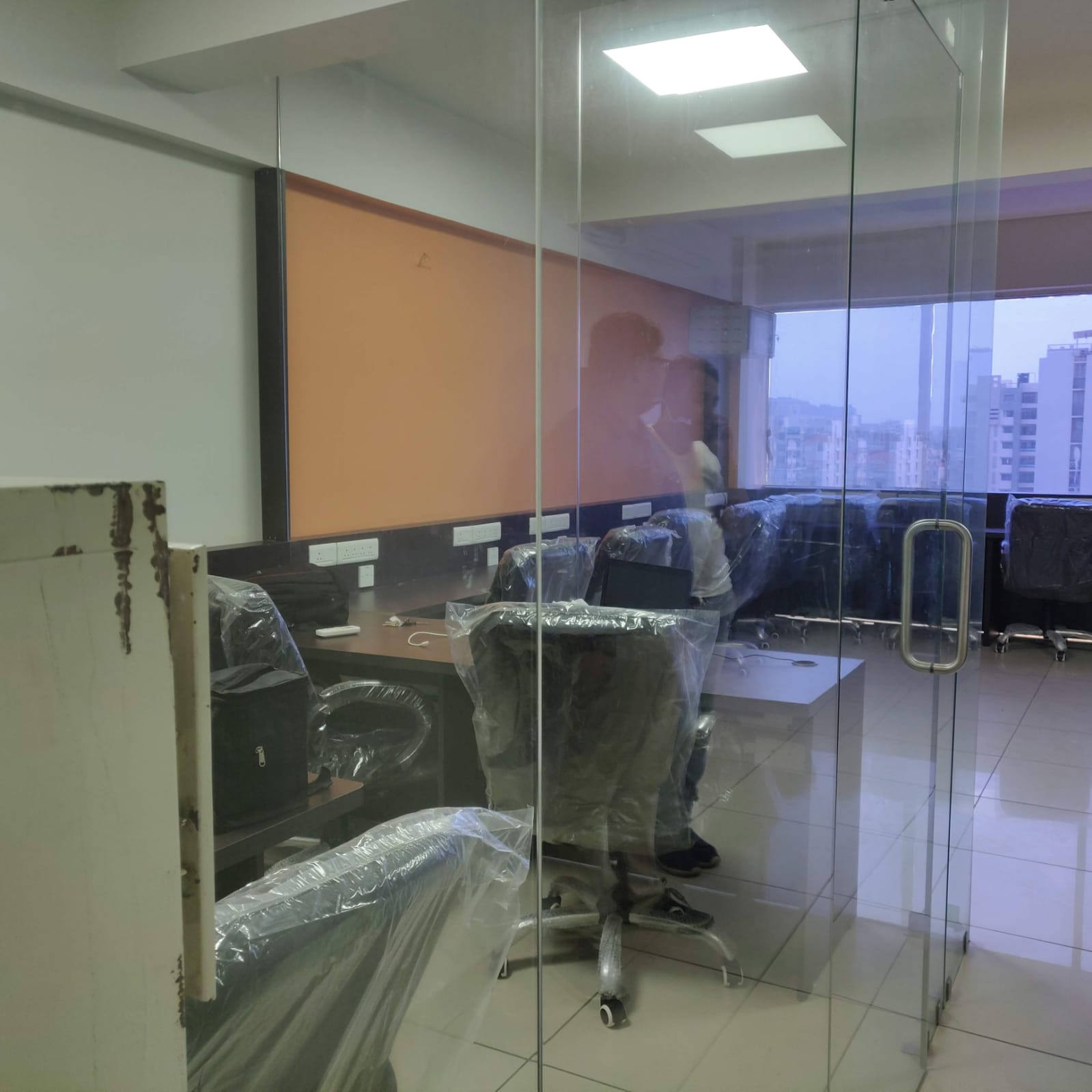 812 Sq. Ft. Commercial Office for Rent in Prahladnagar Ahmedabad