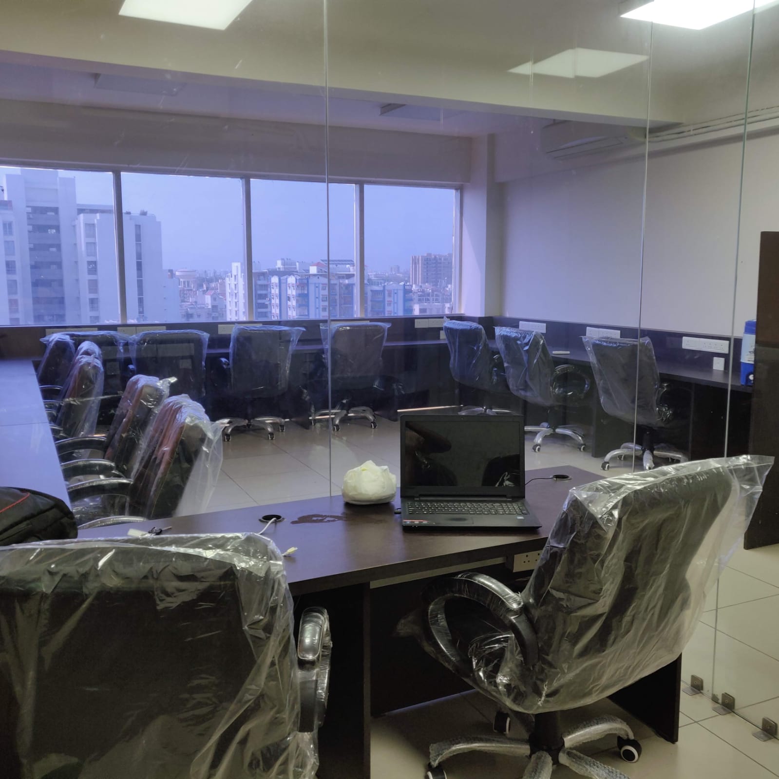 812 Sq. Ft. Commercial Office for Rent in Prahladnagar Ahmedabad - Media 2