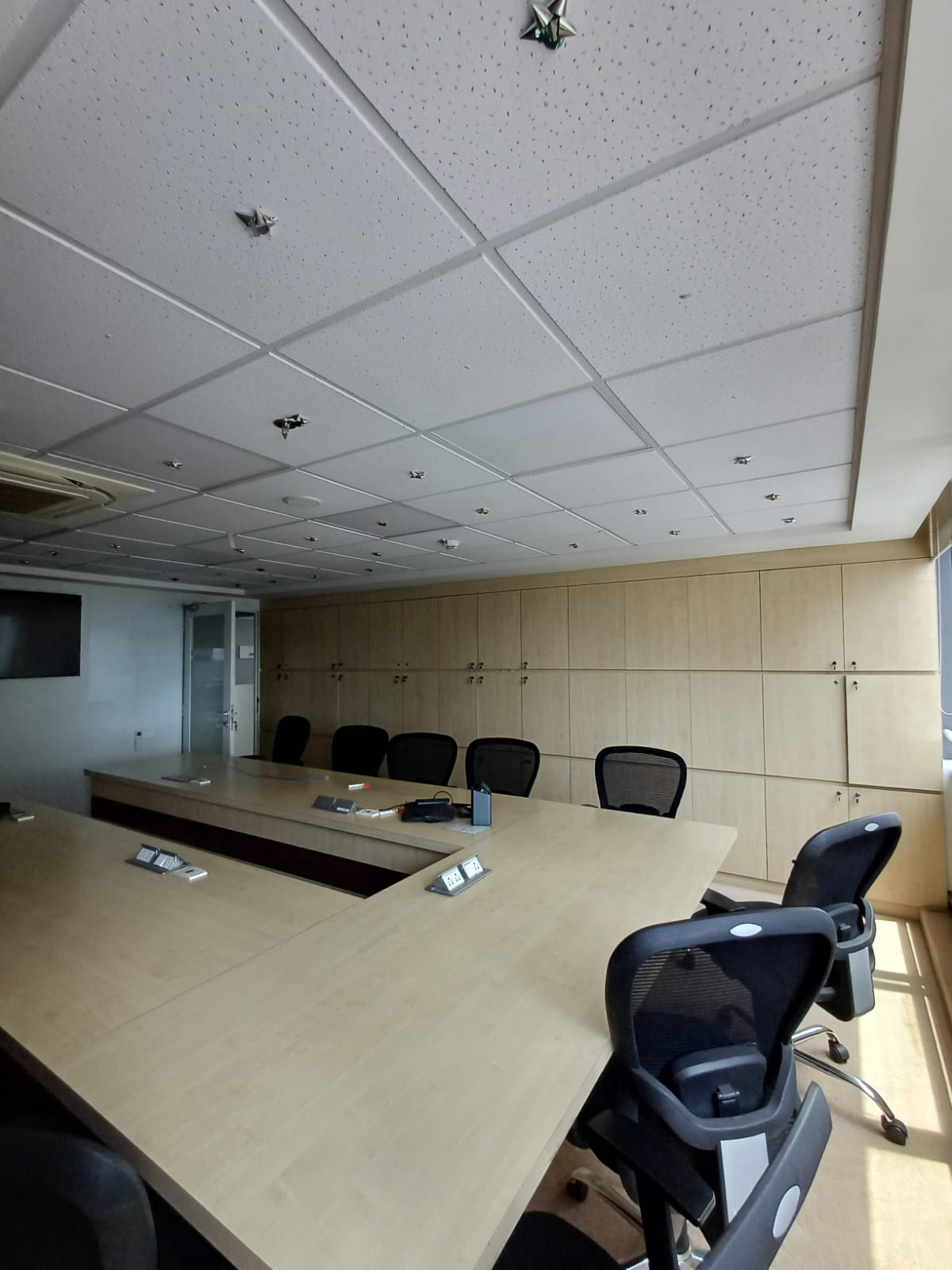 2200 Sq. Ft. Commercial Office for Rent in Makarba Ahmedabad