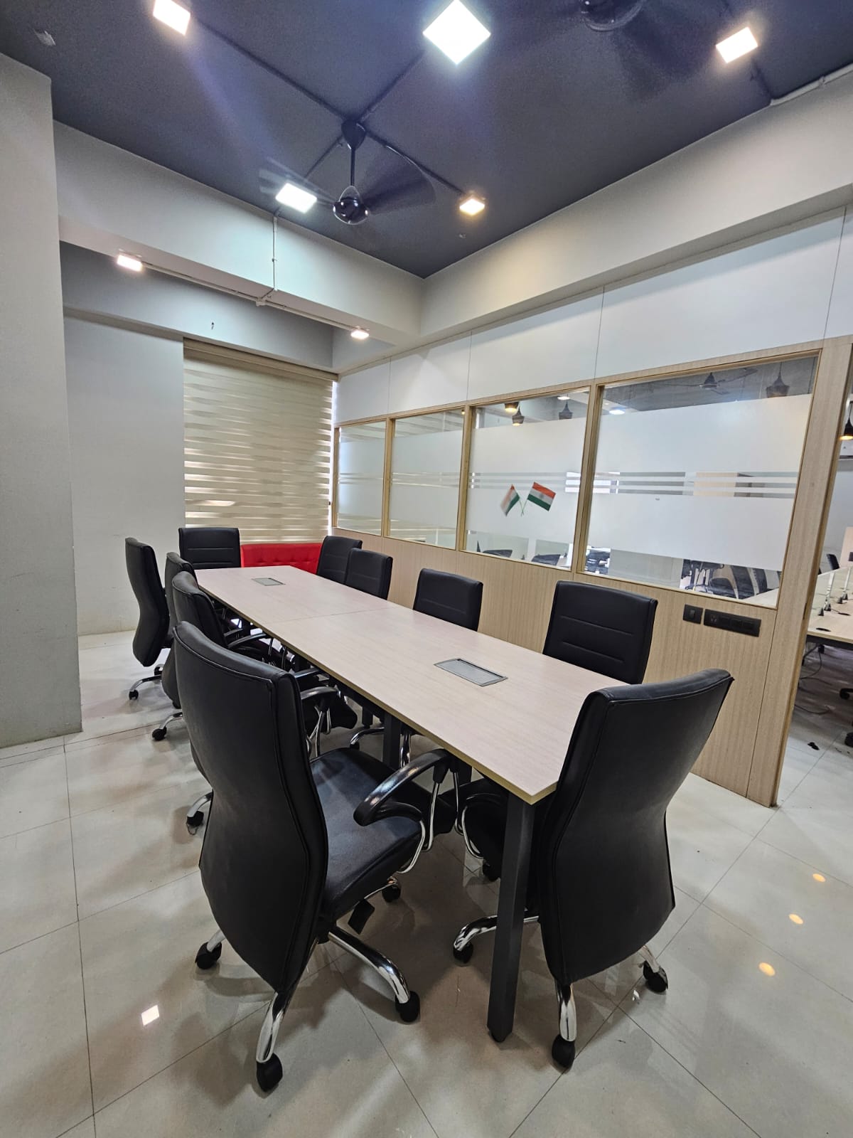 1521 Sq. Ft. Commercial Office for Rent in Drive In Road Ahmedabad - Media 4
