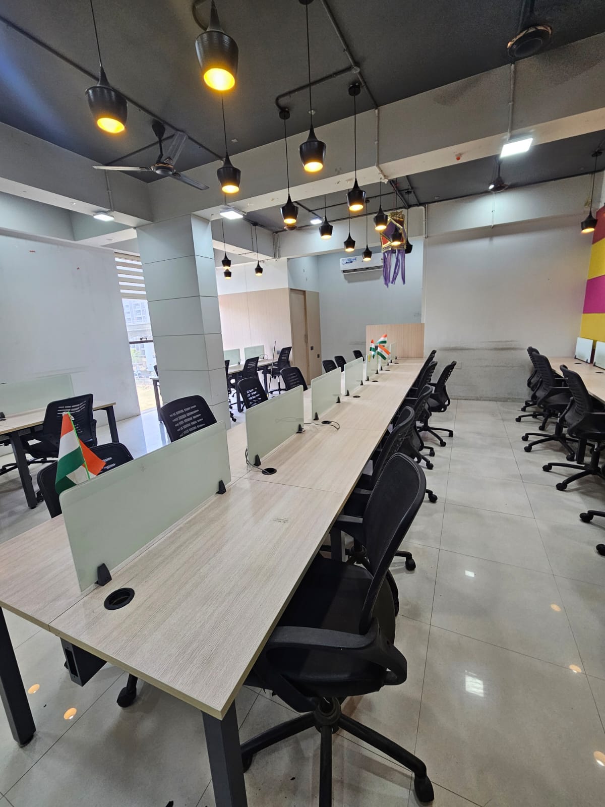 1521 Sq. Ft. Commercial Office for Rent in Drive In Road Ahmedabad - Media 3