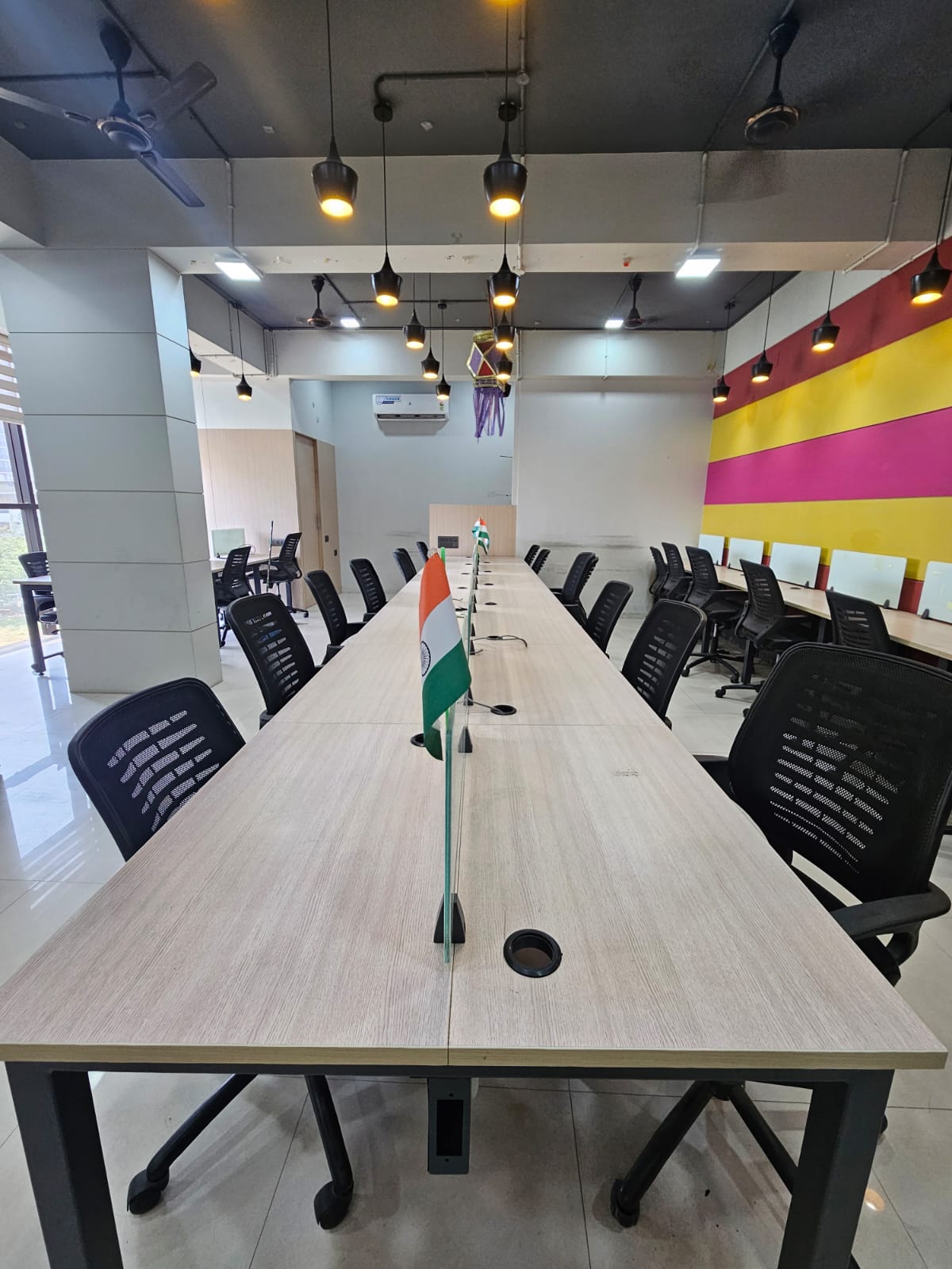 1521 Sq. Ft. Commercial Office for Rent in Drive In Road Ahmedabad - Media 8