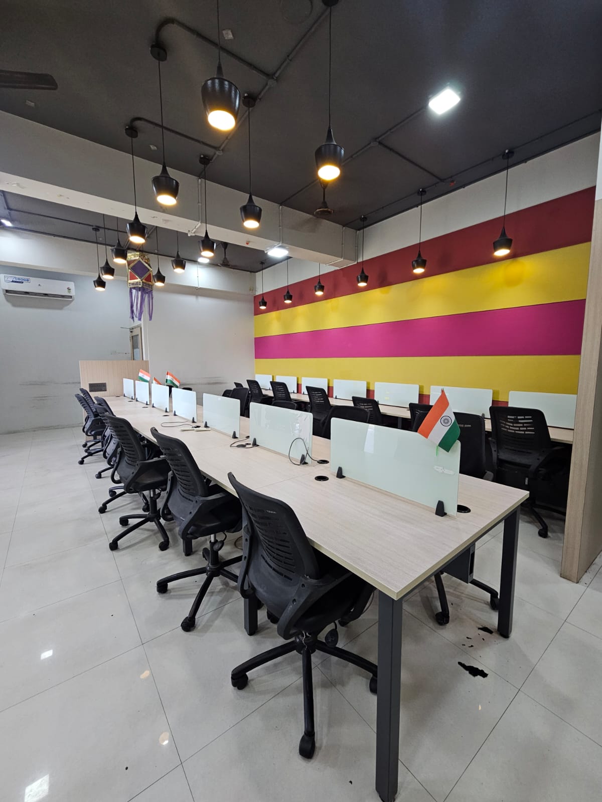 1521 Sq. Ft. Commercial Office for Rent in Drive In Road Ahmedabad - Media 9