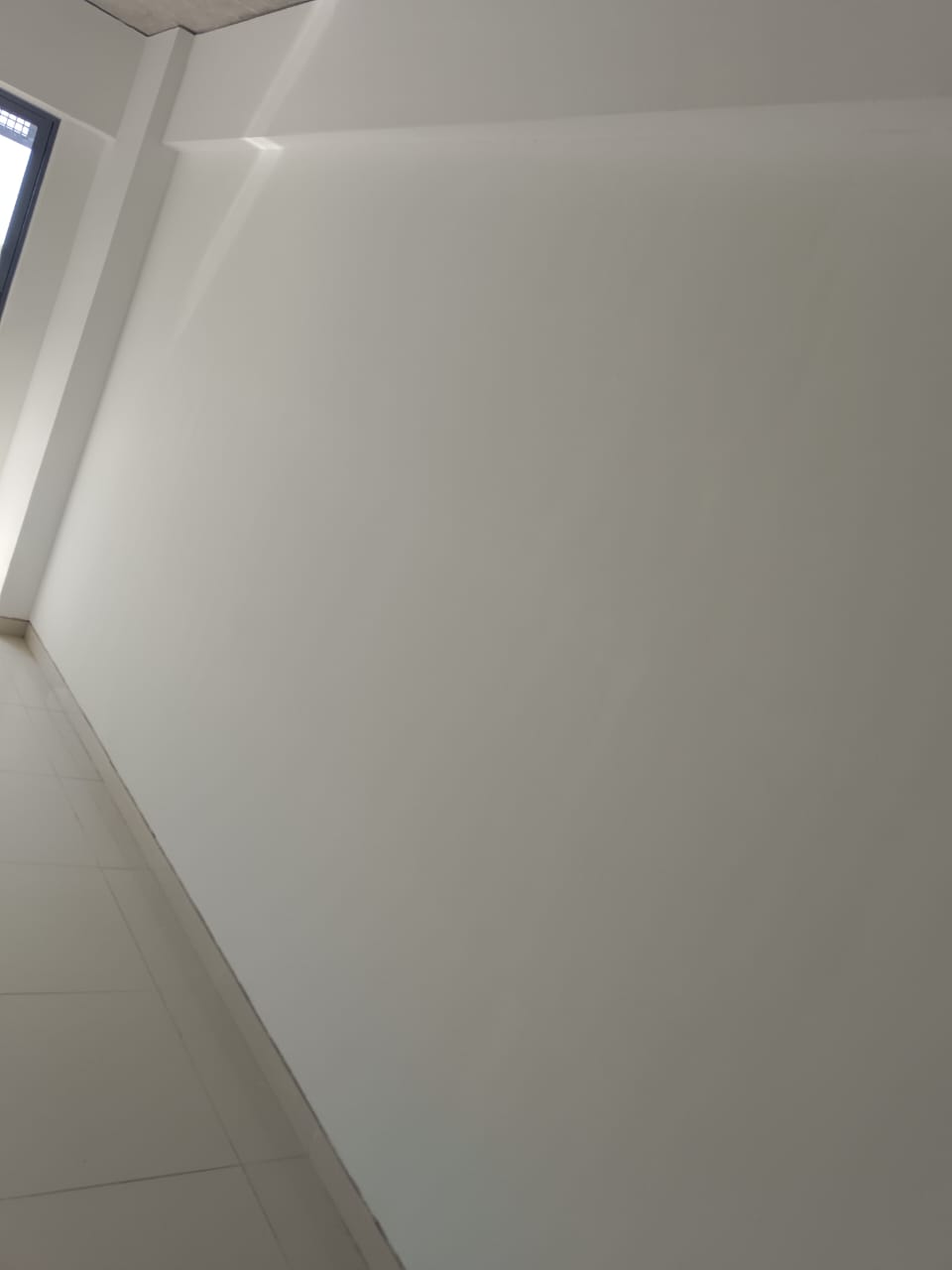 495 Sq. Ft. Commercial Office for Rent in Shyamal Cross Road Ahmedabad