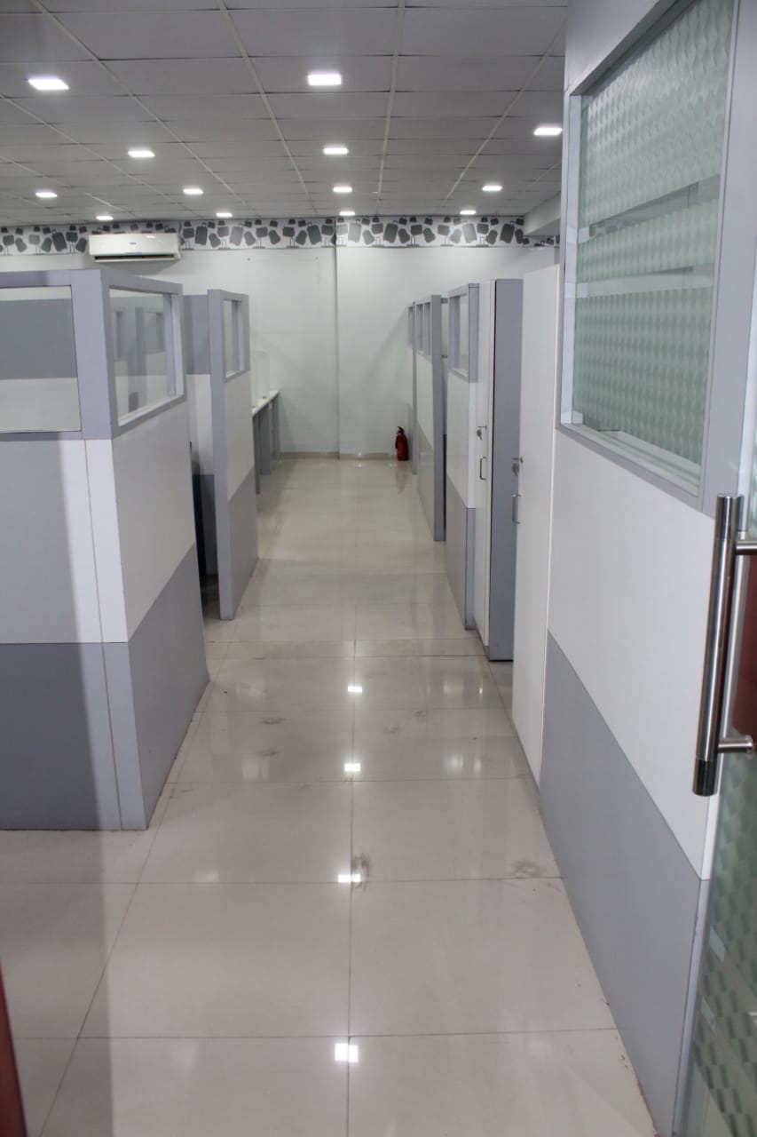 2288 Sq. Ft. Commercial Office for Rent in Vastrapur Ahmedabad - Media 9