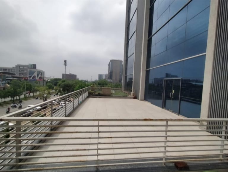 2600 Sq. Ft. Commercial Office for Rent in Science City Ahmedabad
