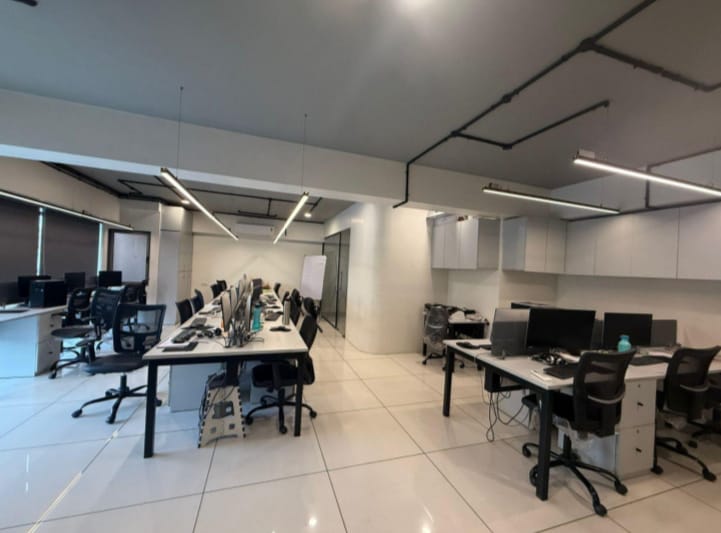 2600 Sq. Ft. Commercial Office for Rent in Science City Ahmedabad - Media 3