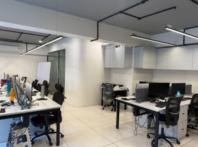 2600 Sq. Ft. Commercial Office for Rent in Science City Ahmedabad - Media 7