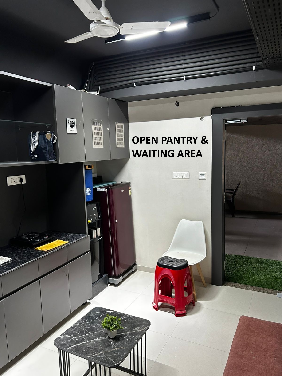 999 Sq. Ft. Commercial Office for Rent in Sola Ahmedabad - Media 5