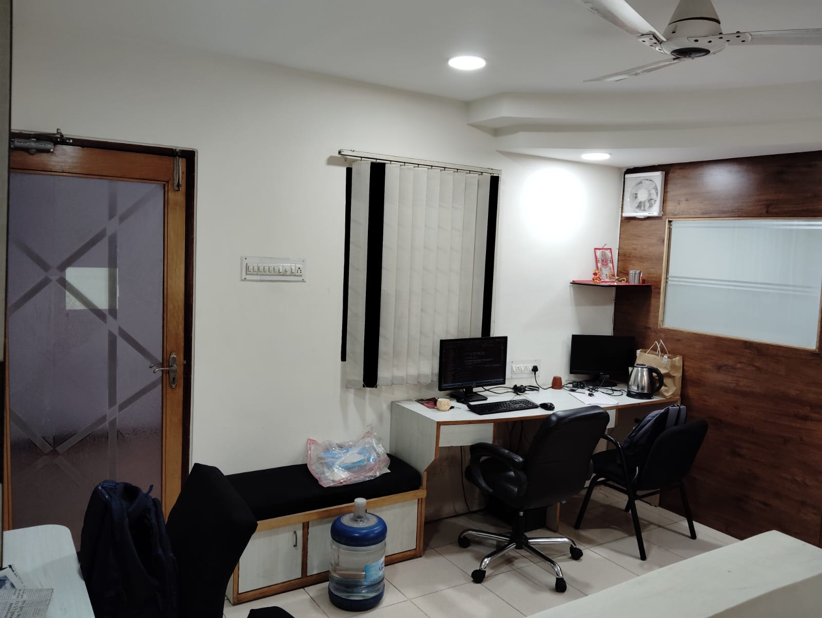 428 Sq. Ft. Commercial Office for Rent in Ashram Road Ahmedabad