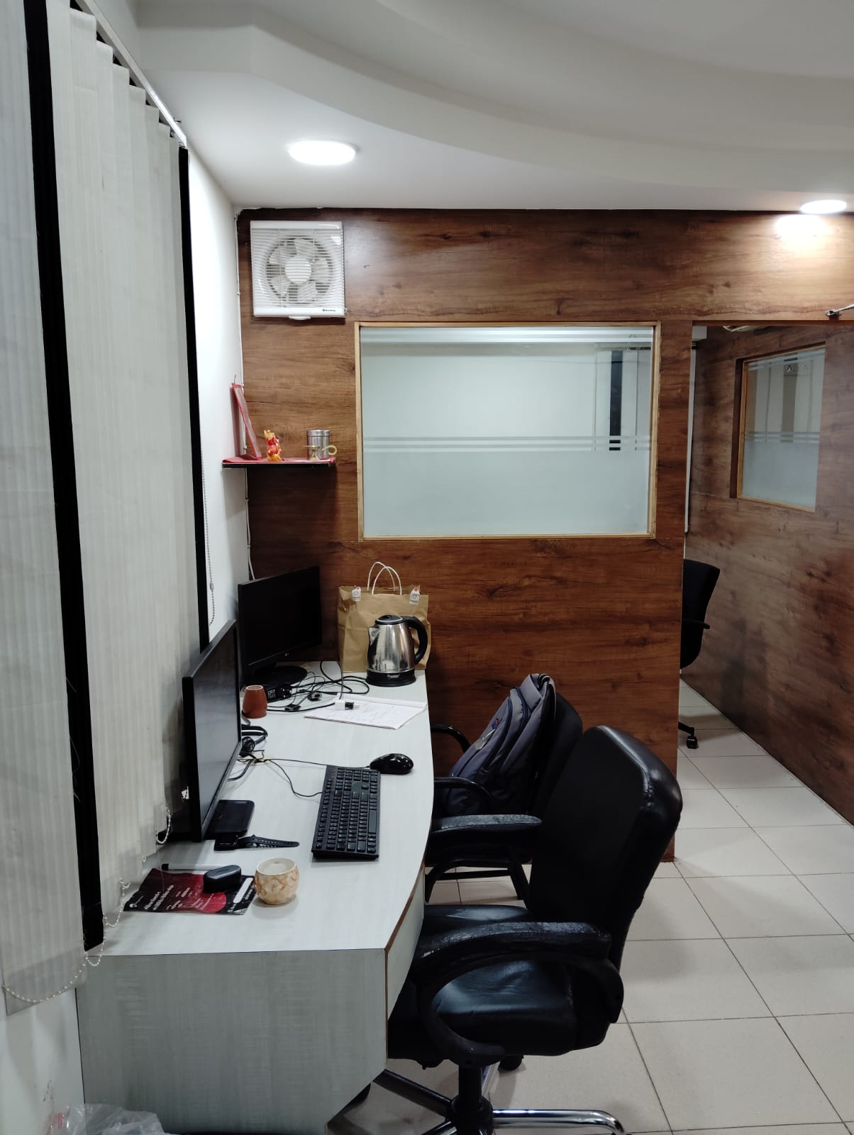 428 Sq. Ft. Commercial Office for Rent in Ashram Road Ahmedabad - Media 3