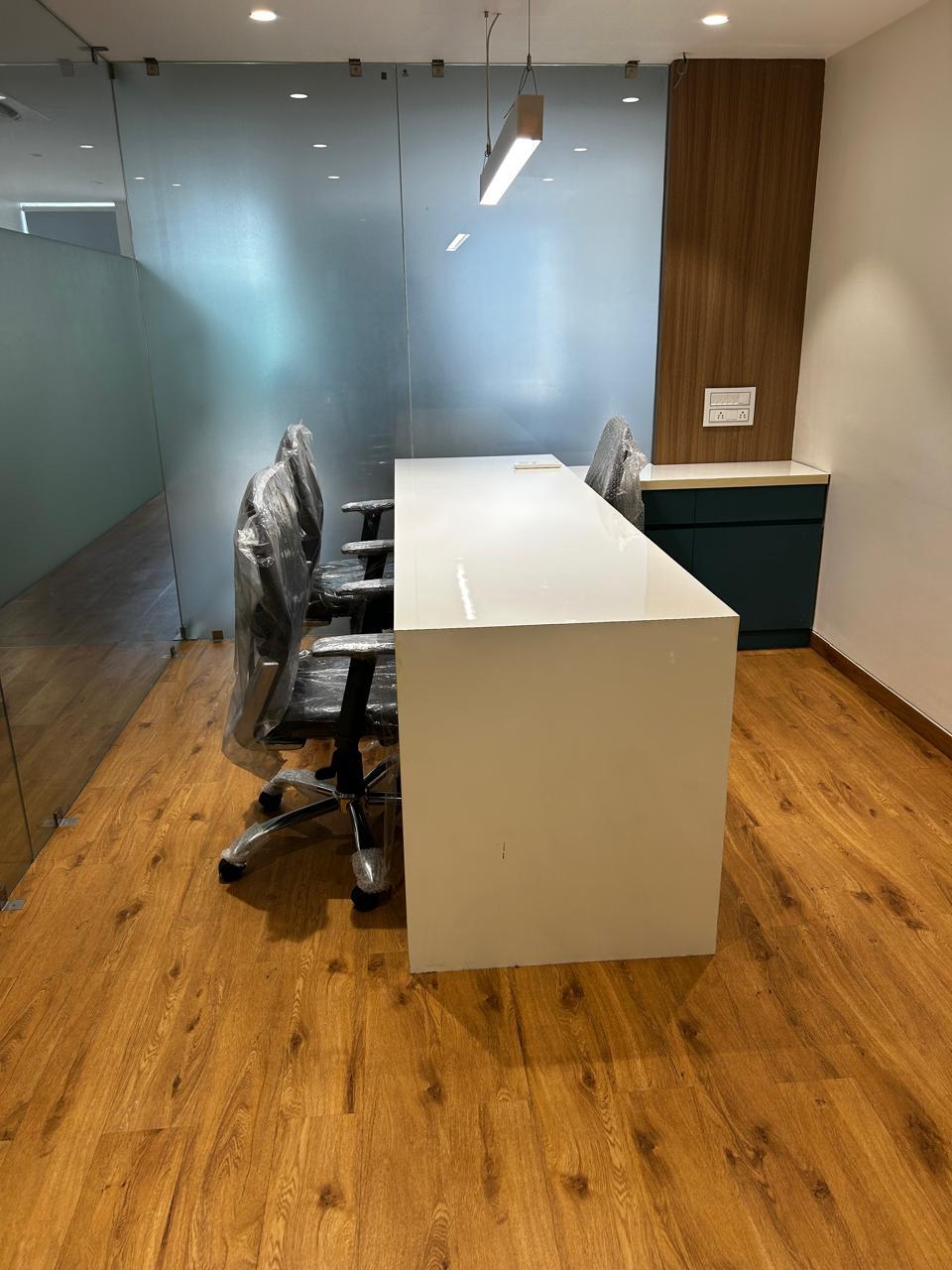 700 Sq. Ft. Commercial Office for Rent in Shyamal Cross Road Ahmedabad