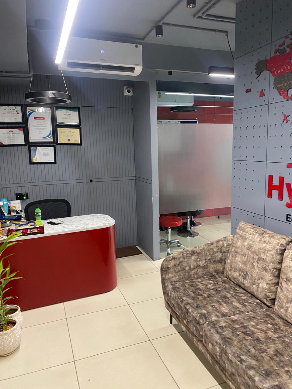 1665 Sq. Ft. Commercial Office for Rent in Shyamal Cross Road Ahmedabad - Media 3