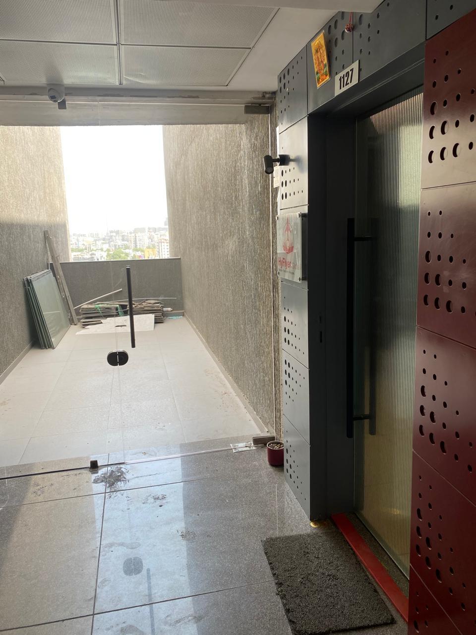1665 Sq. Ft. Commercial Office for Rent in Shyamal Cross Road Ahmedabad - Media 10