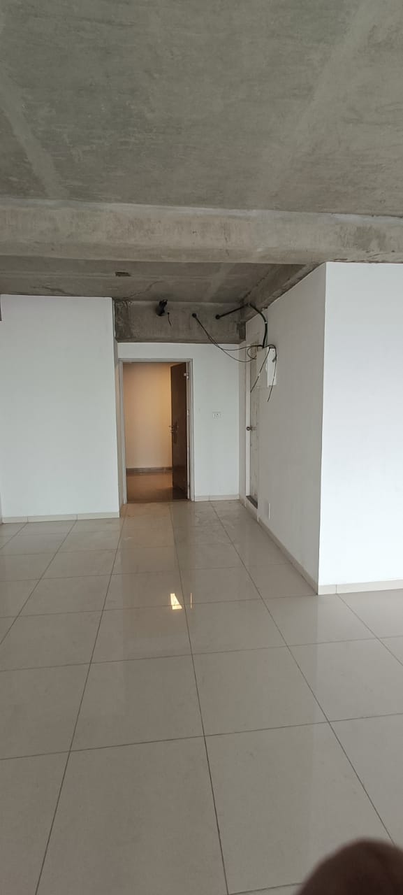 1171 Sq. Ft. Commercial Office for Rent in Shyamal Cross Road Ahmedabad