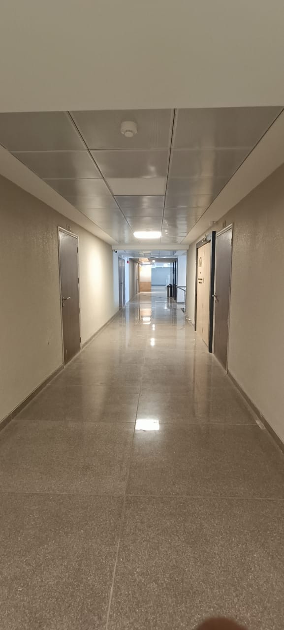 1171 Sq. Ft. Commercial Office for Rent in Shyamal Cross Road Ahmedabad - Media 5