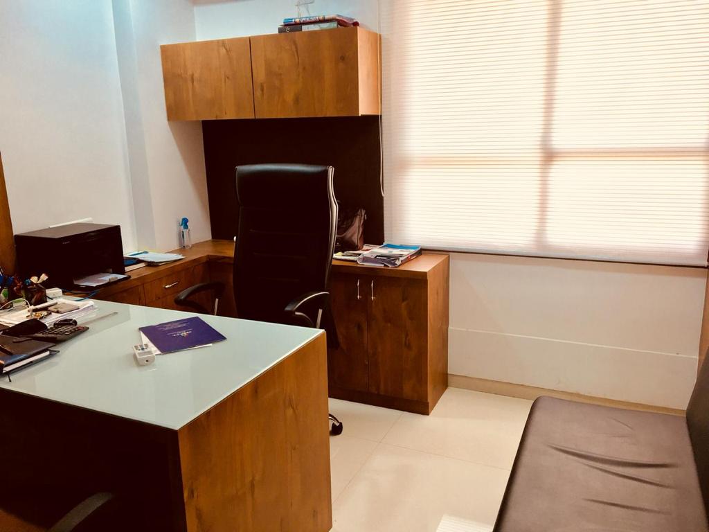 950 Sq. Ft. Commercial Office for Rent in Satellite Ahmedabad - Media 5