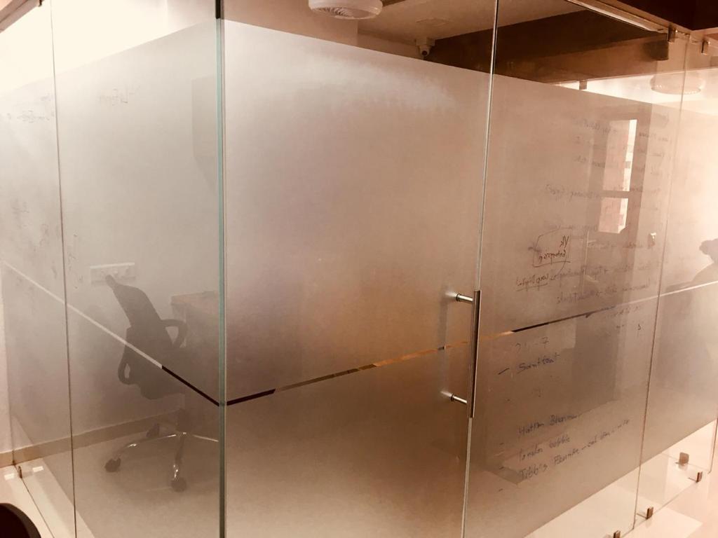 950 Sq. Ft. Commercial Office for Rent in Satellite Ahmedabad - Media 8
