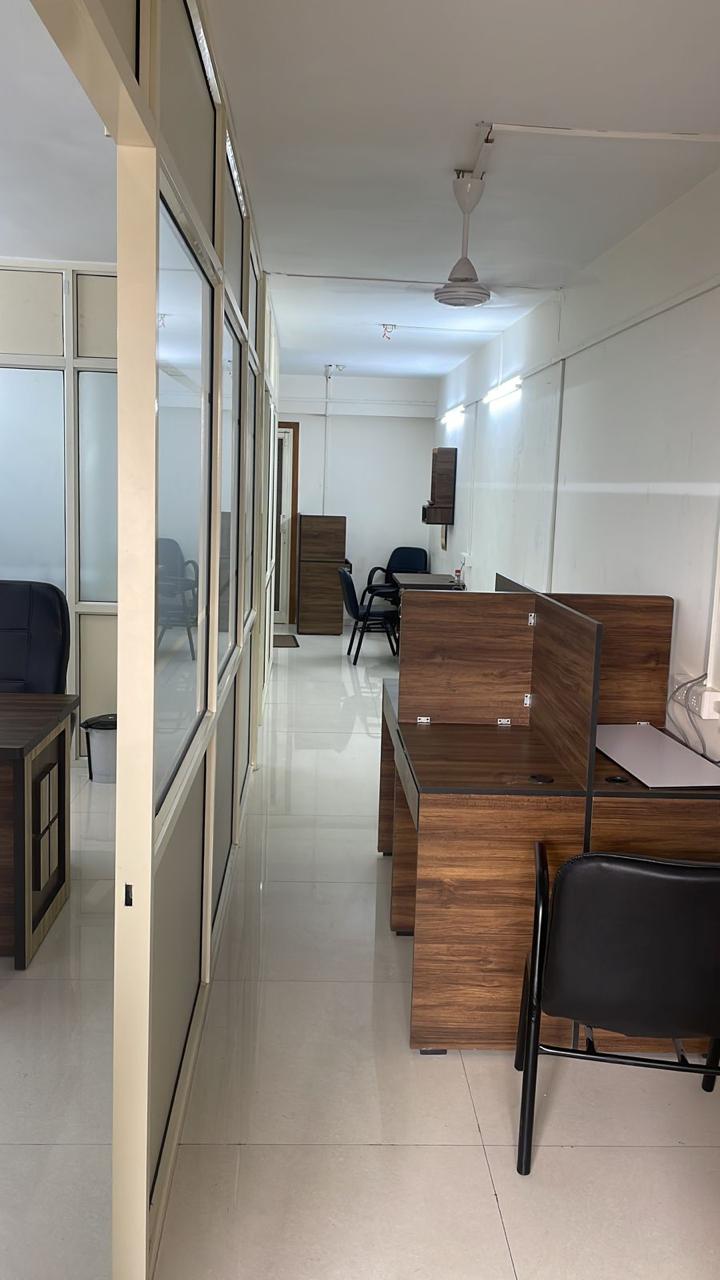 1013 Sq. Ft. Commercial Office for Rent in Satellite Ahmedabad