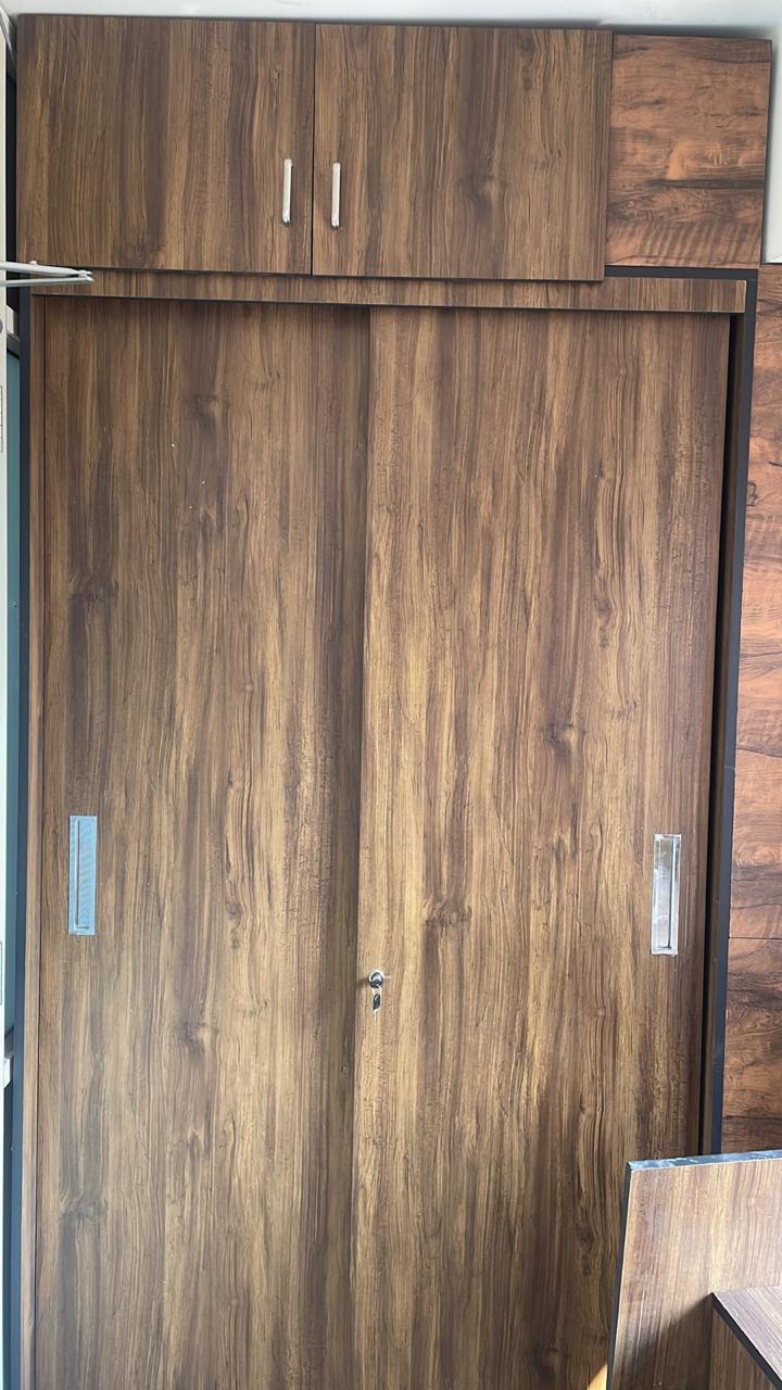 1013 Sq. Ft. Commercial Office for Rent in Satellite Ahmedabad - Media 2