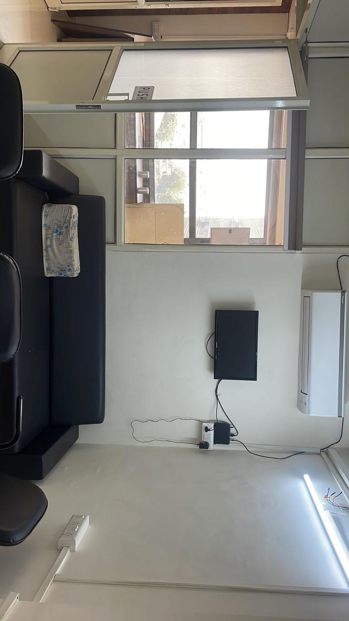 1013 Sq. Ft. Commercial Office for Rent in Satellite Ahmedabad - Media 6