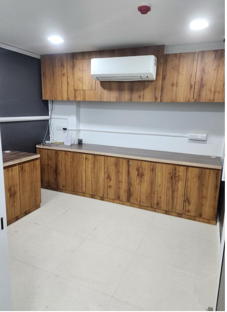1207 Sq. Ft. Commercial Office for Rent in Thaltej Ahmedabad - Media 2