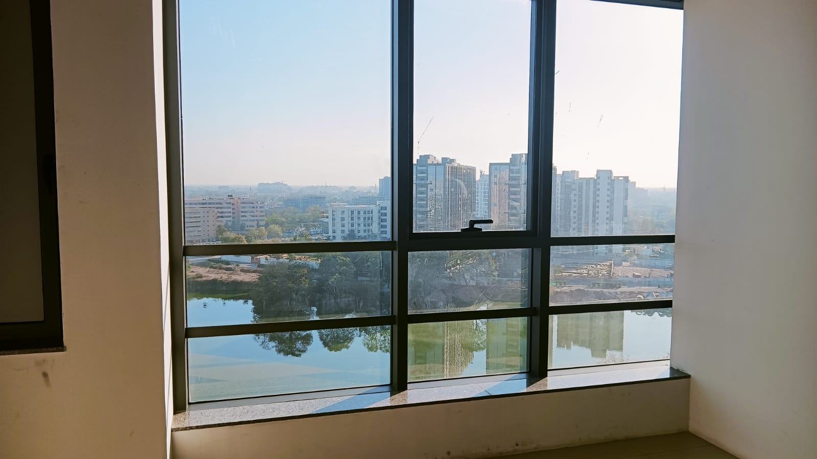565 Sq. Ft. Commercial Office for Rent in Makarba Ahmedabad