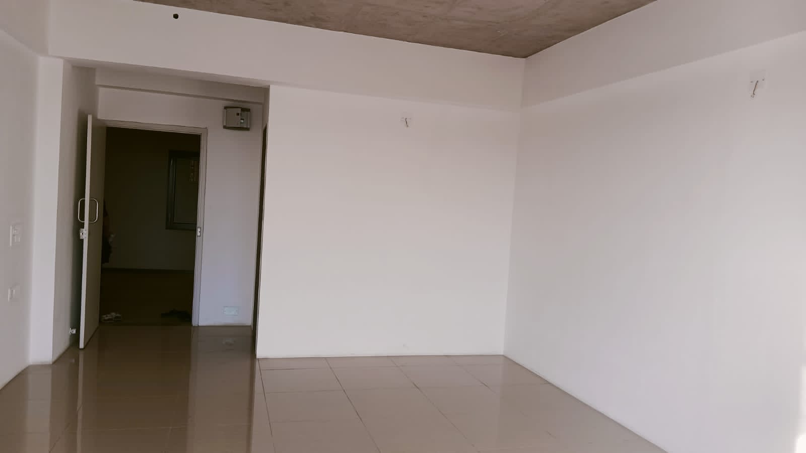 565 Sq. Ft. Commercial Office for Rent in Makarba Ahmedabad - Media 6