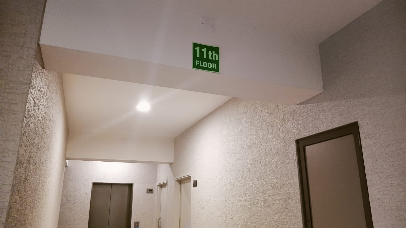565 Sq. Ft. Commercial Office for Rent in Makarba Ahmedabad - Media 8
