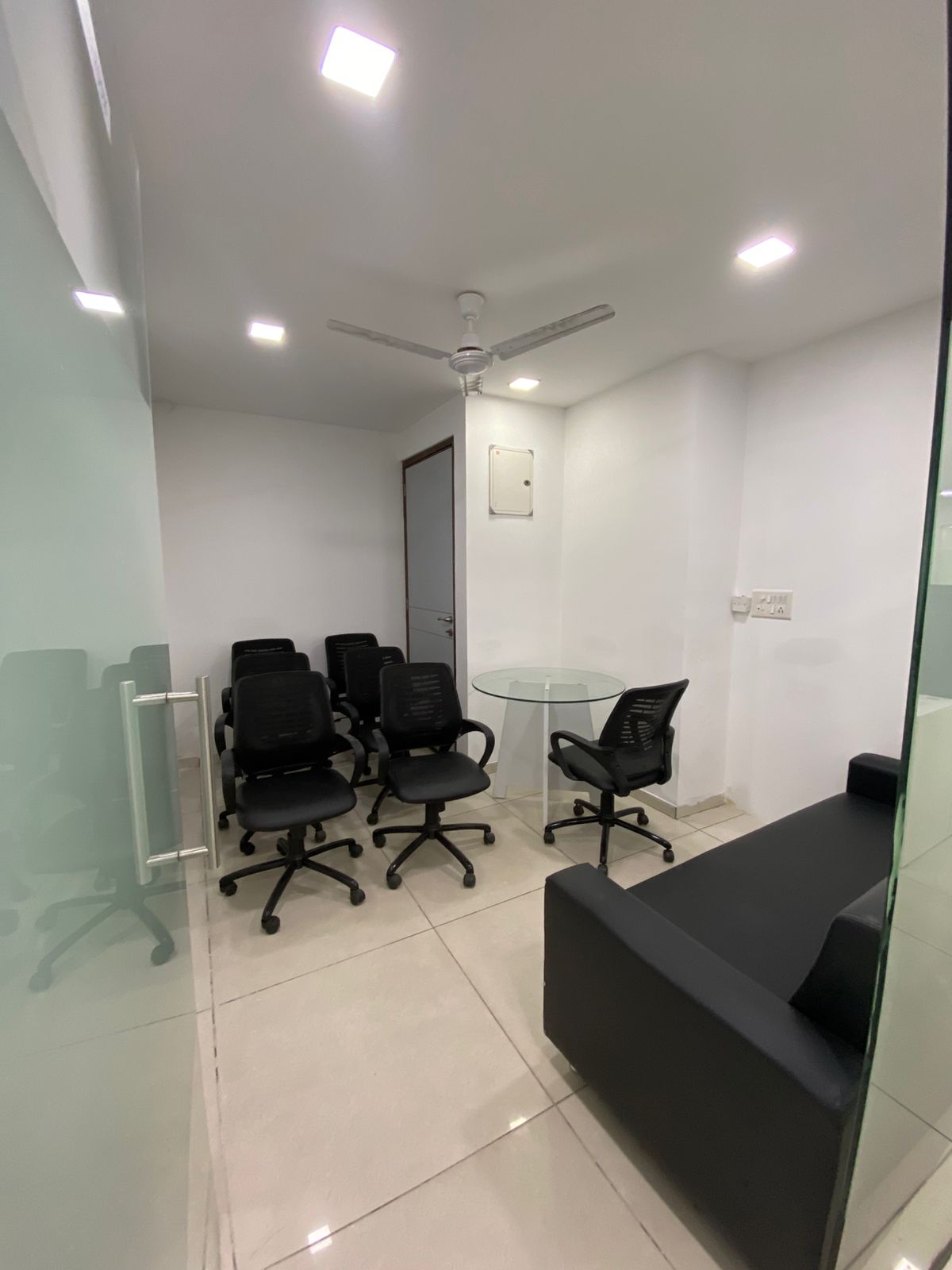 5005 Sq. Ft. Commercial Office for Rent in Ashram Road Ahmedabad - Media 9